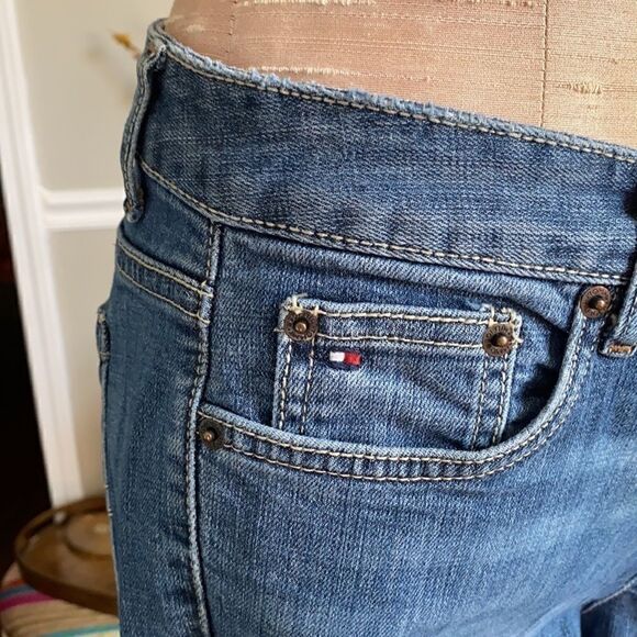 Tommy Hilfiger wide legged jeans. Vintage. Women’s 8. - Picture 6 of 7